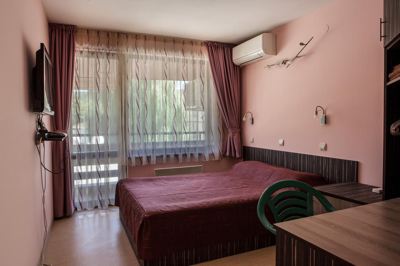 Family Hotel Kipra Esterno foto